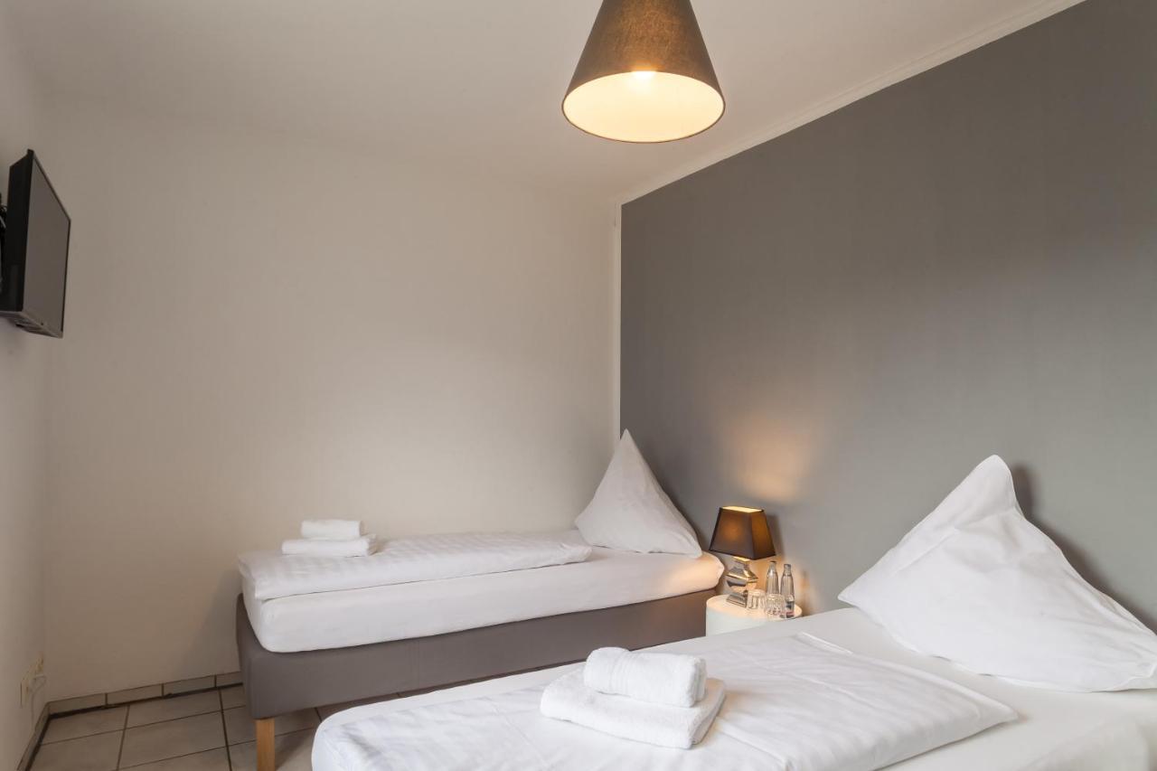 Hostel 2 Hannover-Laatzen Eksteriør bilde